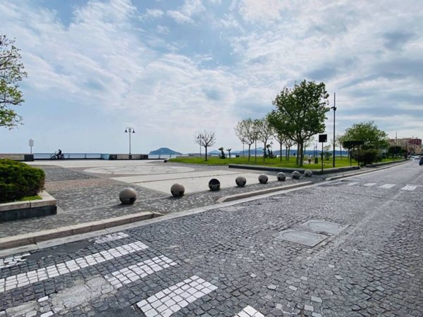 appartamento in vendita a Pozzuoli
