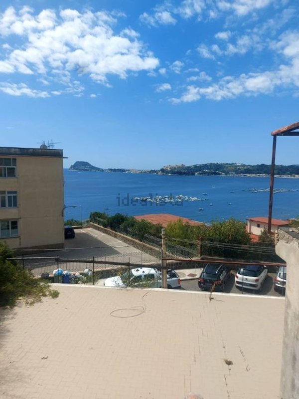 appartamento in vendita a Pozzuoli in zona Arco Felice