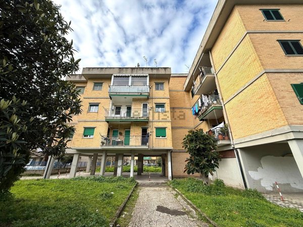 appartamento in vendita a Pozzuoli in zona Toiano