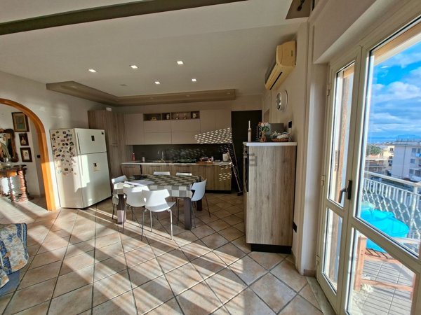 appartamento in vendita a Pozzuoli