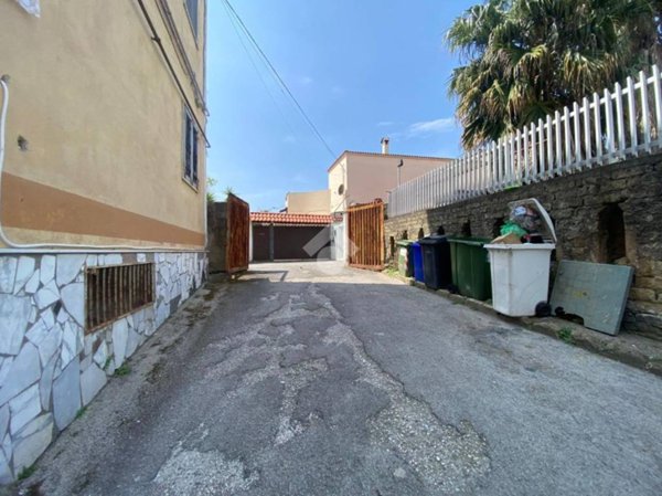 terreno edificabile in vendita a Pozzuoli in zona Arco Felice