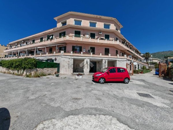 appartamento in vendita a Pozzuoli in zona Arco Felice