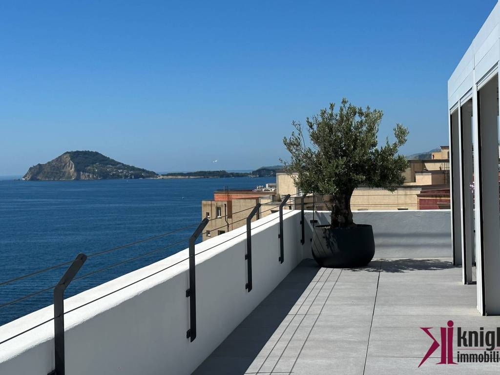 appartamento in vendita a Pozzuoli