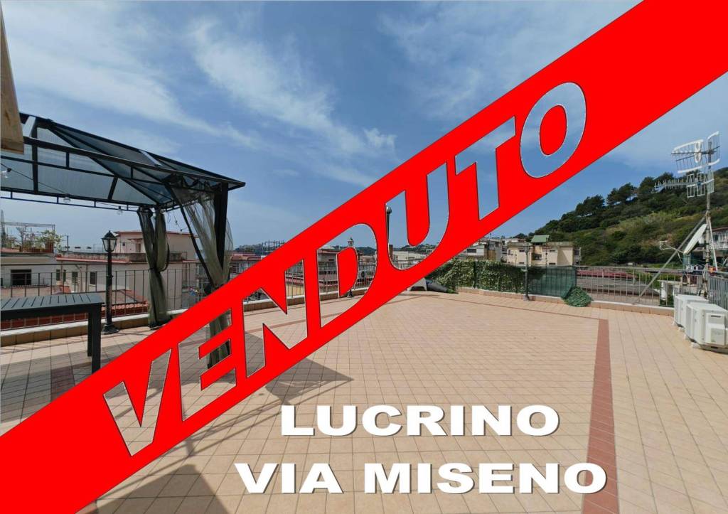 appartamento in vendita a Pozzuoli in zona Lucrino