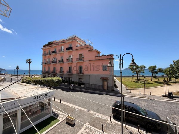 appartamento in vendita a Pozzuoli