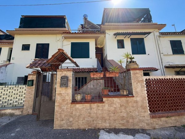 appartamento in vendita a Pozzuoli in zona Arco Felice