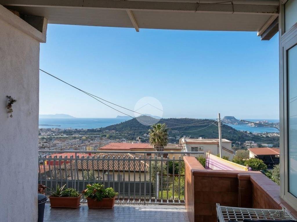 appartamento in vendita a Pozzuoli in zona Arco Felice