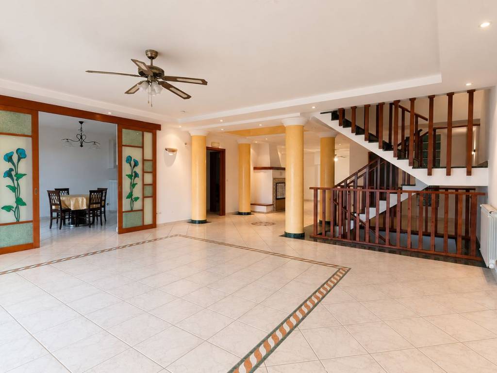 casa indipendente in vendita a Pozzuoli in zona Monterusciello