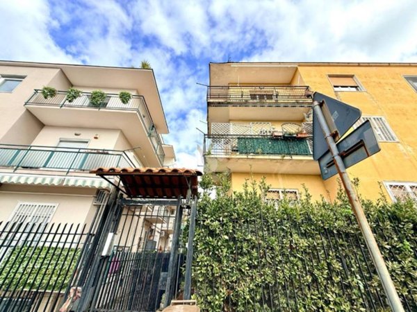 appartamento in vendita a Pozzuoli in zona Solfatara