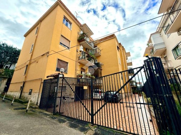 appartamento in vendita a Pozzuoli in zona Solfatara