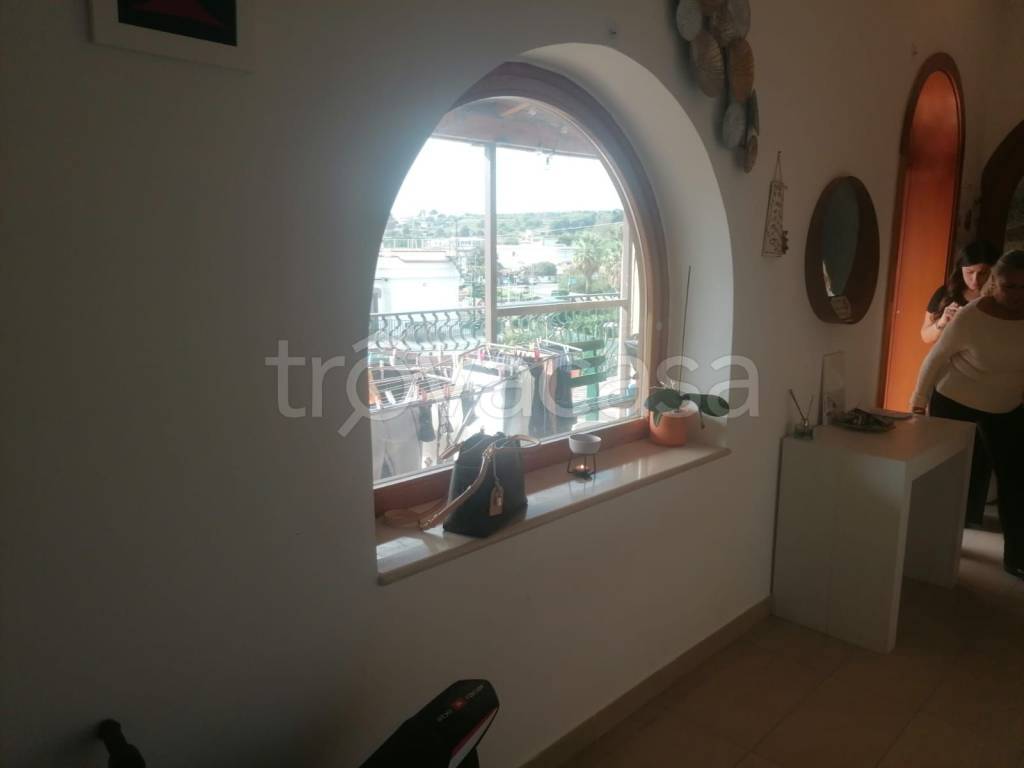 appartamento in vendita a Pozzuoli in zona Arco Felice