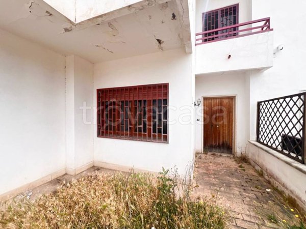 casa indipendente in vendita a Pozzuoli in zona Cuma