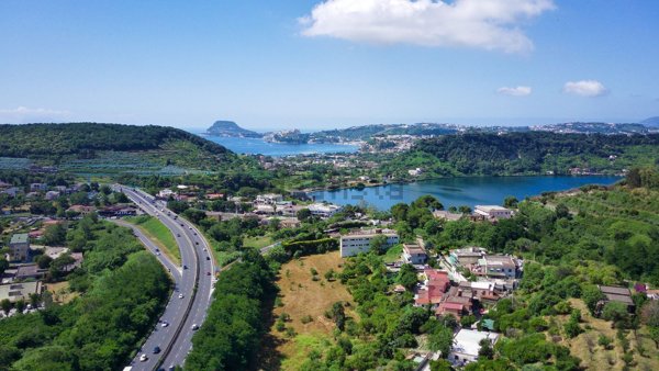 casale in vendita a Pozzuoli in zona Cuma