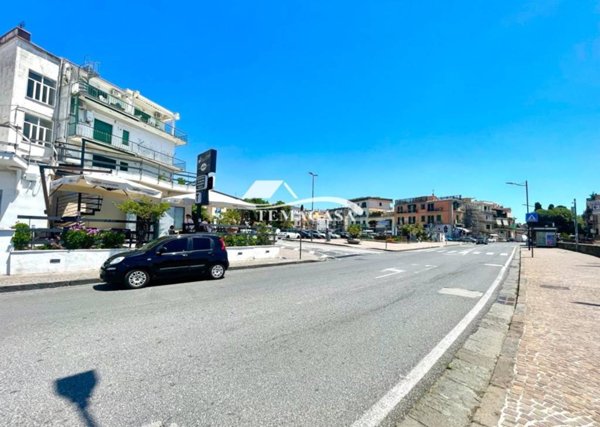 appartamento in vendita a Pozzuoli