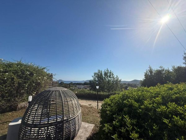 casa indipendente in vendita a Pozzuoli