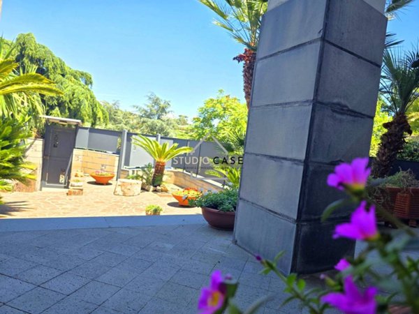 casa indipendente in vendita a Pozzuoli