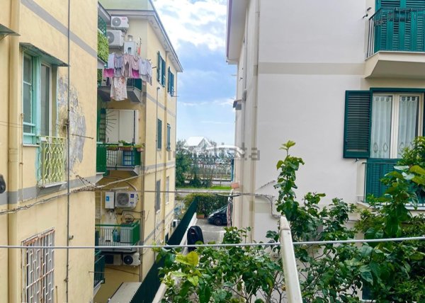 appartamento in vendita a Pozzuoli in zona Solfatara