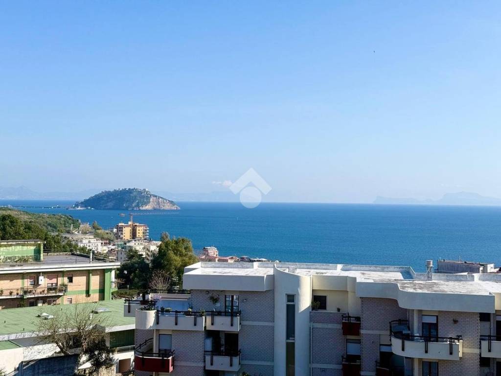appartamento in vendita a Pozzuoli