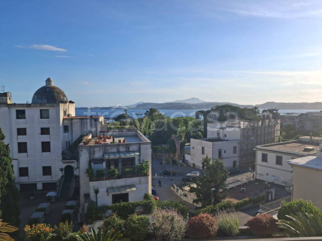 appartamento in vendita a Pozzuoli