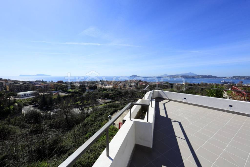appartamento in vendita a Pozzuoli in zona Cuma