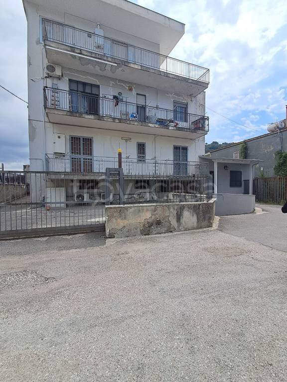 appartamento in vendita a Pozzuoli in zona Pisciarelli