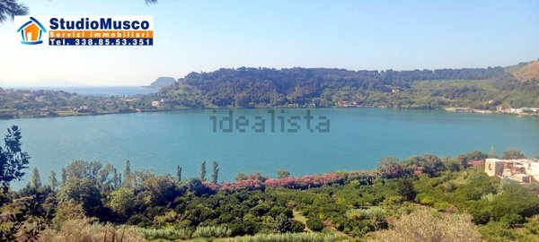 casa indipendente in vendita a Pozzuoli in zona Arco Felice