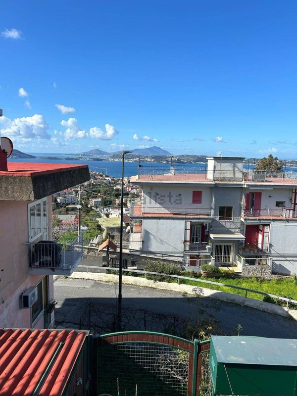 appartamento in vendita a Pozzuoli in zona Solfatara