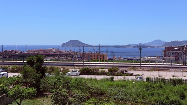 appartamento in vendita a Pozzuoli in zona Solfatara