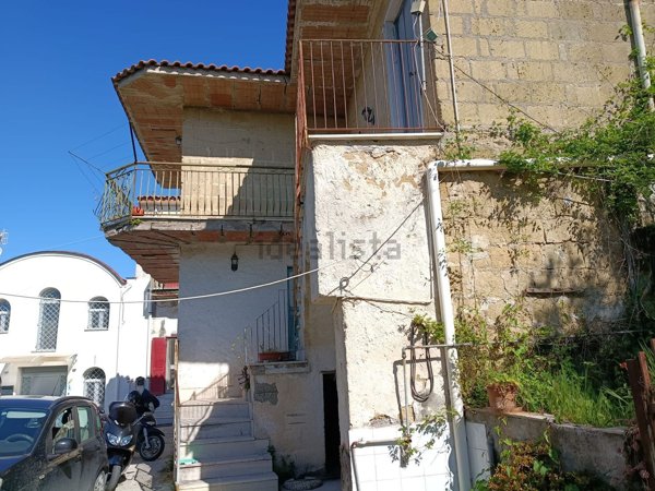appartamento in vendita a Pozzuoli in zona Cuma