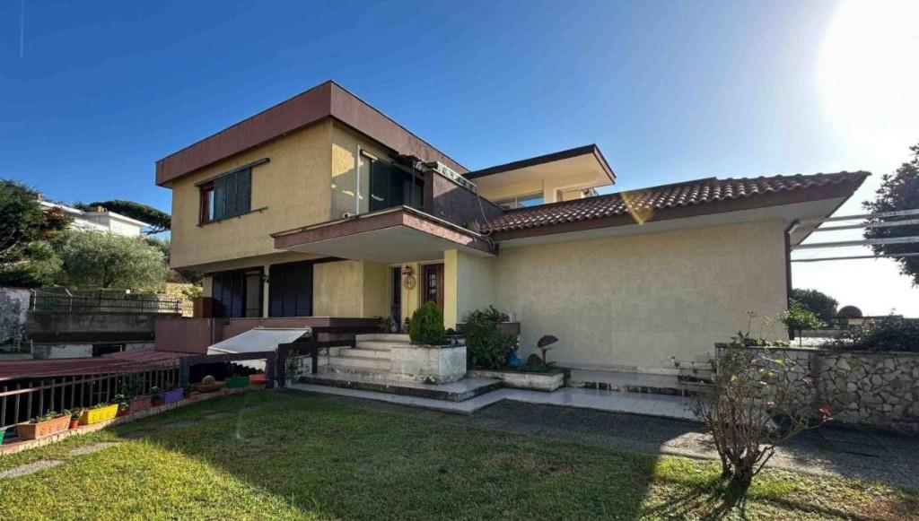 appartamento in vendita a Pozzuoli
