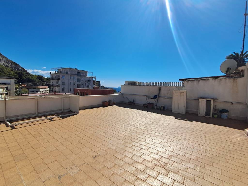 appartamento in vendita a Pozzuoli