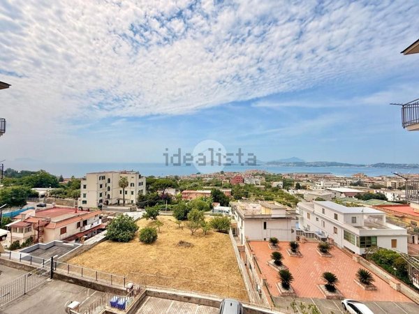 appartamento in vendita a Pozzuoli in zona Solfatara