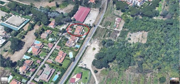 casa indipendente in vendita a Pozzuoli