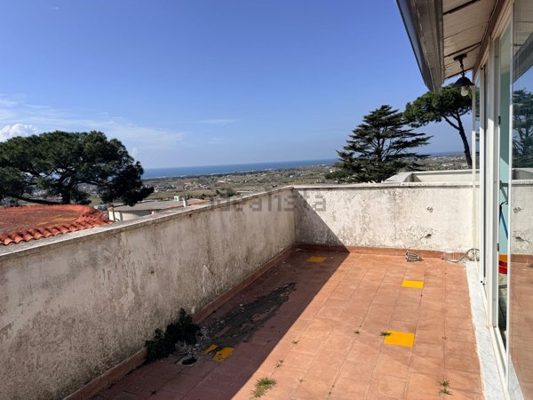 appartamento in vendita a Pozzuoli in zona Monterusciello