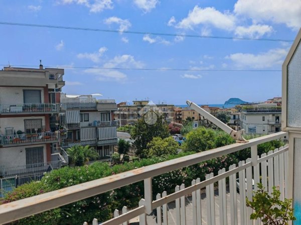 appartamento in vendita a Pozzuoli in zona Toiano