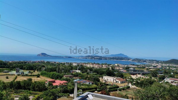 appartamento in vendita a Pozzuoli