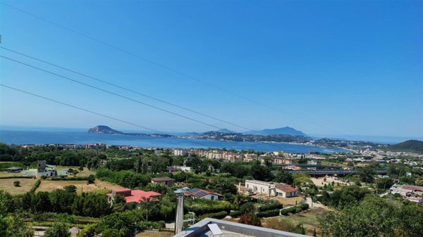 appartamento in vendita a Pozzuoli