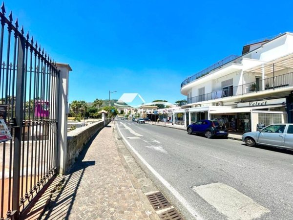 appartamento in vendita a Pozzuoli