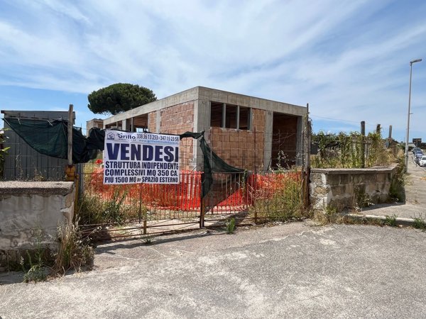 pentavano in vendita a Pozzuoli in zona Monterusciello