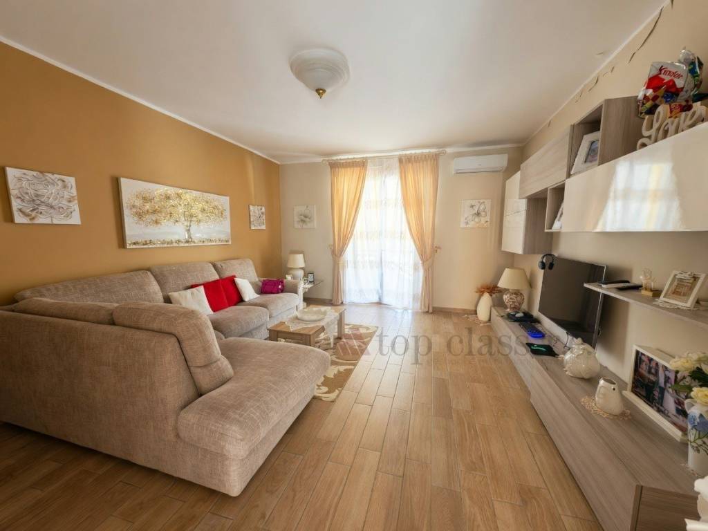 appartamento in vendita a Pozzuoli in zona Solfatara