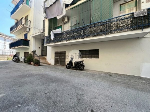 appartamento in vendita a Pozzuoli in zona Lucrino