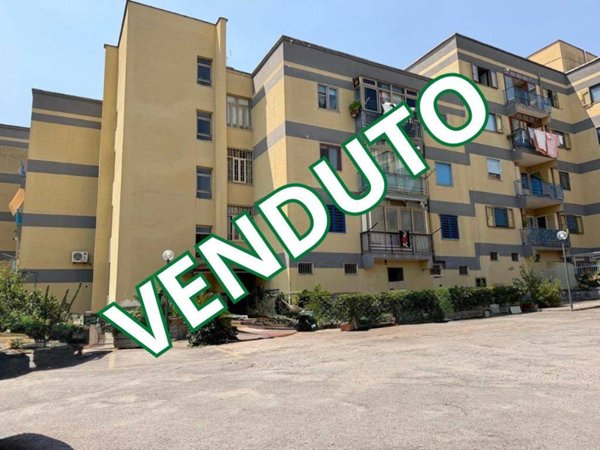 appartamento in vendita a Pozzuoli in zona Monterusciello