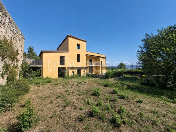 casa indipendente in vendita a Pozzuoli