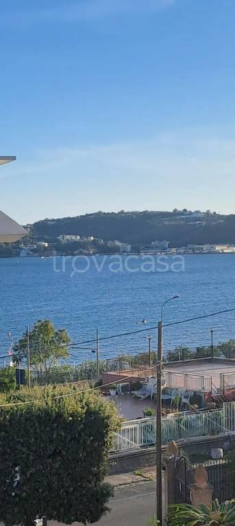appartamento in vendita a Pozzuoli in zona Lucrino