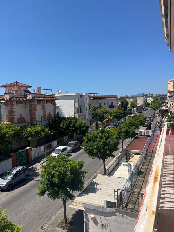 appartamento in vendita a Pozzuoli in zona Lucrino