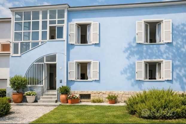 casa indipendente in vendita a Pozzuoli