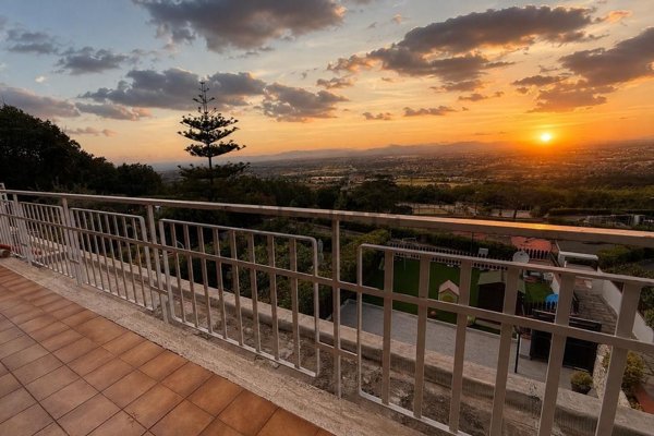 casa indipendente in vendita a Pozzuoli