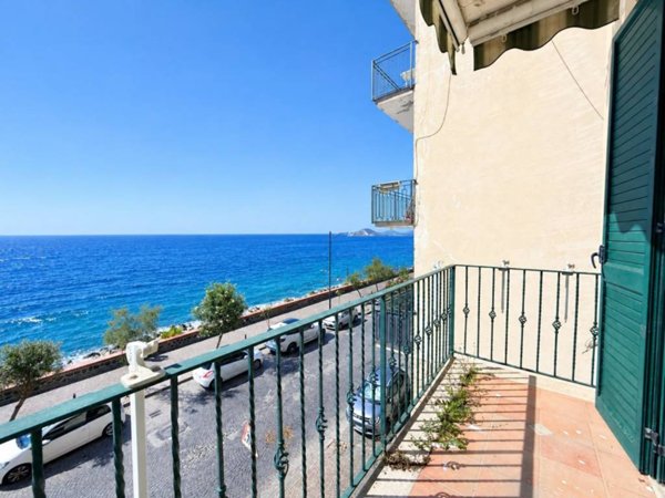 appartamento in vendita a Pozzuoli