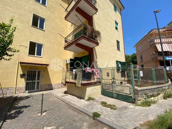 appartamento in vendita a Pozzuoli in zona Lucrino