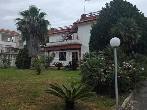 casa indipendente in vendita a Pozzuoli in zona Monterusciello
